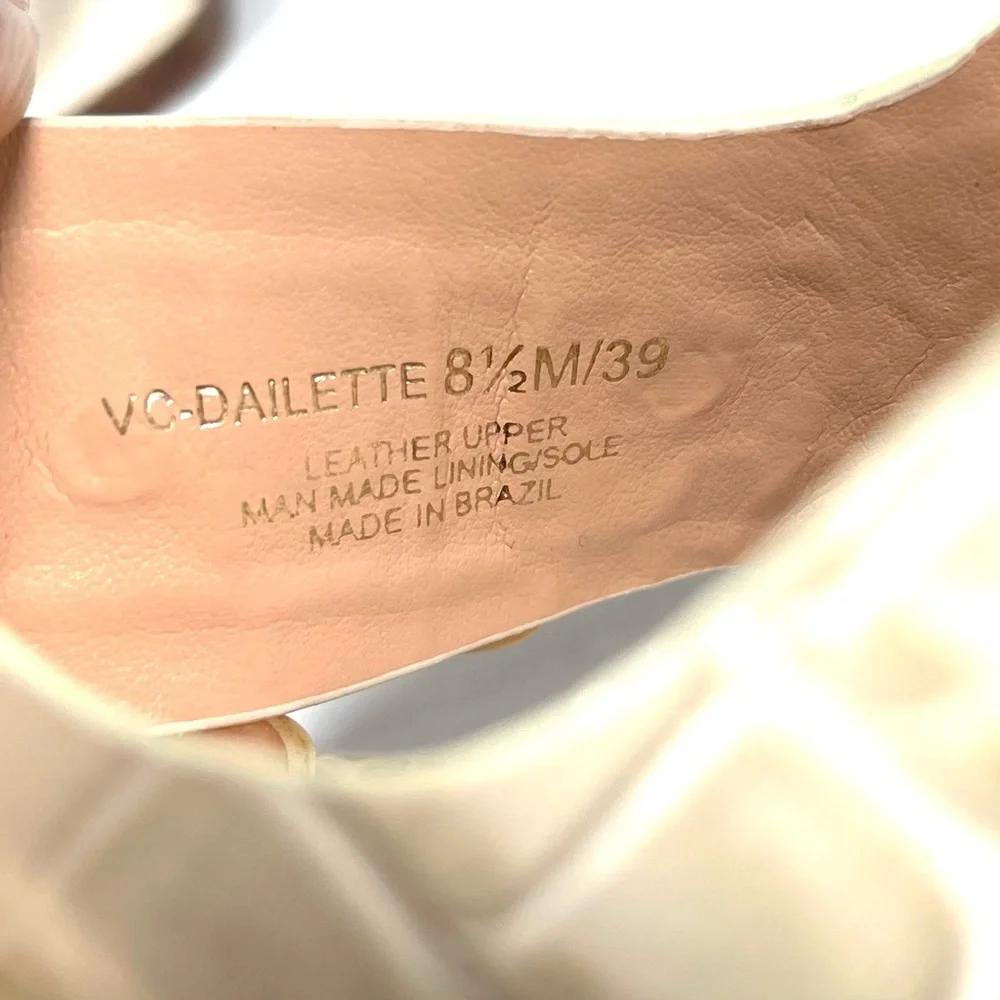 Vince Camuto Dailette Sandals Womens Size 8.5M Slingback Croc‎ Print Studded